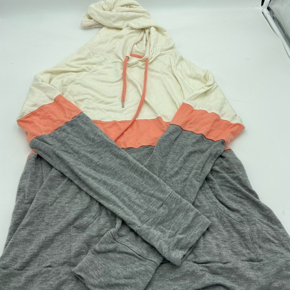 Women’s hooded sweatshirt size L